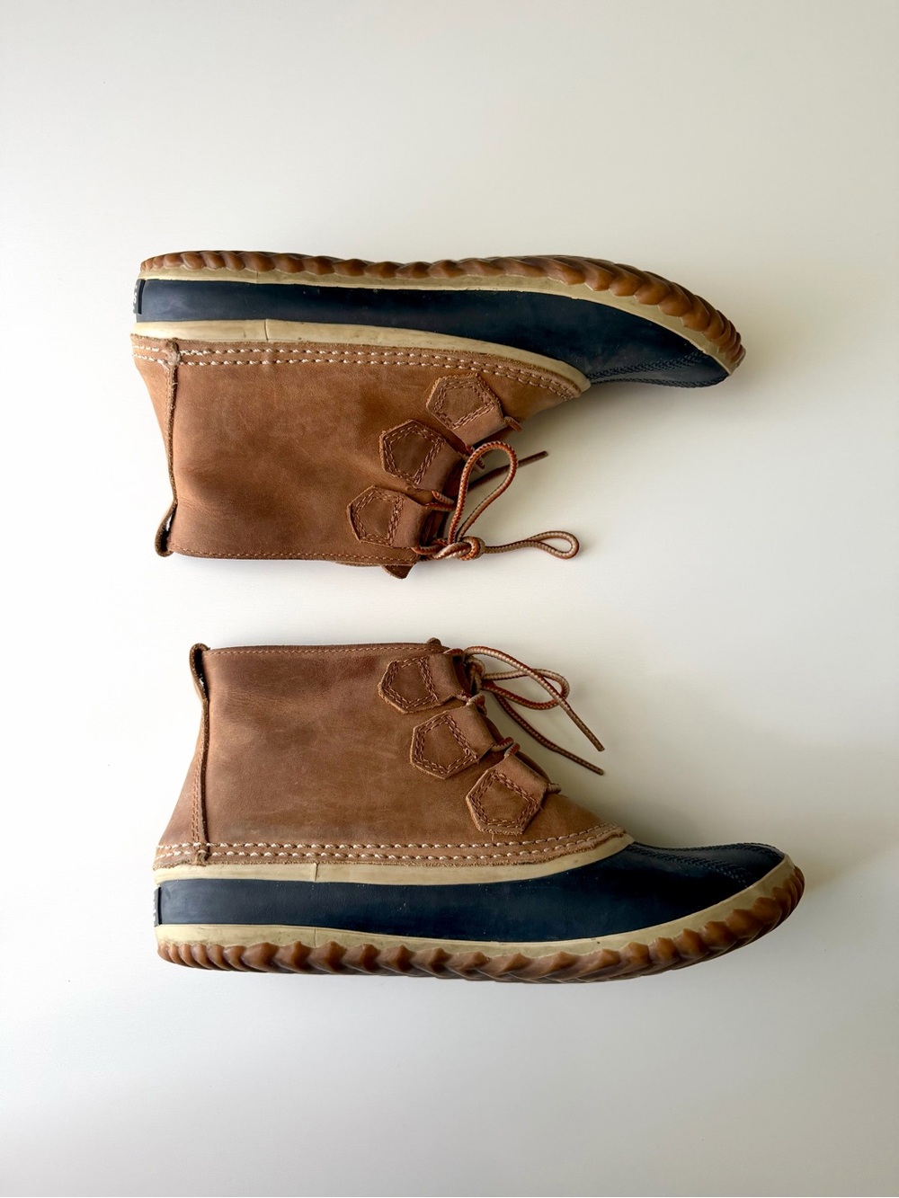 Sorel Brown and Black Leather Lace-Up Duck Boots 8.5